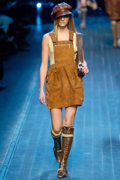 Look 18